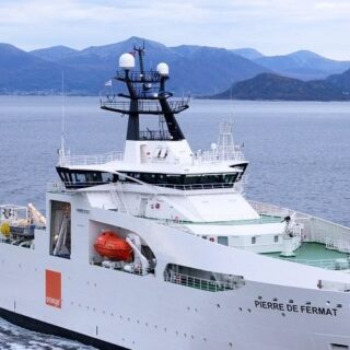 V červnu 2025 byl Starlink nainstalován i na palubu lodi Pierre de Fermat, která je určená k pokládce podmořských kabelů (Zdroj: Orange Marine)